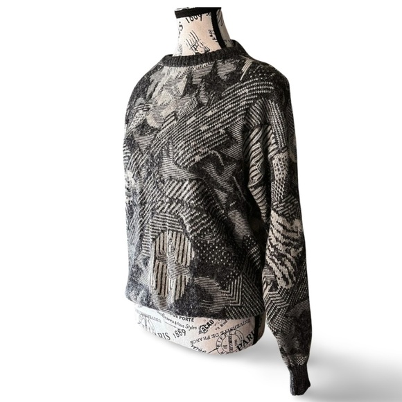 80s Vintage Grey sweater Size Medium - Picture 3 of 4